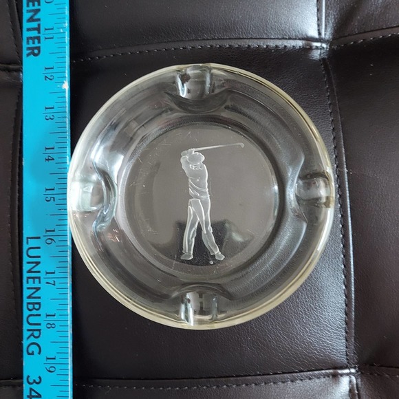 Thick Round Etched Golfer Glass Ashtray Vintage Cigar Cigarette Swinging Club - Picture 7 of 8